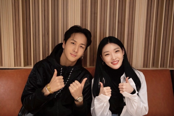 (왼쪽부터) 아이돌그룹 빅스 멤버 라비, 청하 /사진제공=젤리피쉬엔터테인먼트