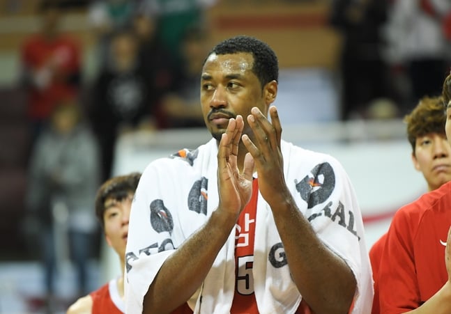 신장 제한으로 인해 아쉽게 KBL 무대를 떠난 데이비드 사이먼. /사진=KBL 제공