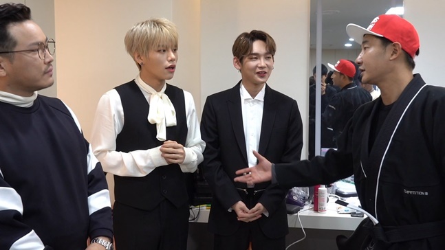 JBJ95와 이천수(오른쪽).  /사진=H ENT
