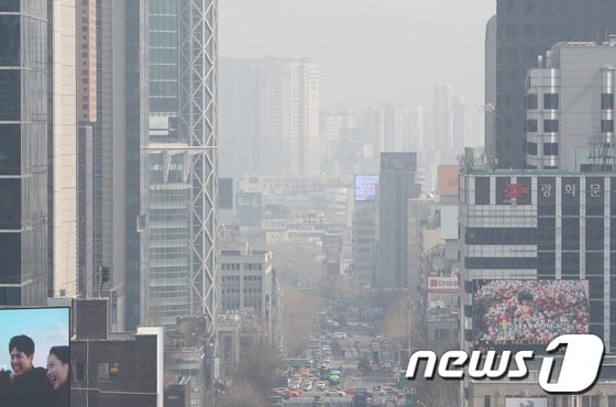 오늘(4일) 날씨, 미세먼지 '매우 나쁨'..전국 흐리다 맑음 /사진=뉴스1