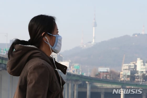 한강공원 진입로 11곳, 미세먼지 신호등 생긴다 /사진=뉴시스
