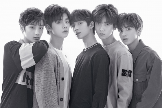 TXT 본격 데뷔..숨길 수 없었던 '빅히트 DNA'[6시★살롱] | 스타뉴스