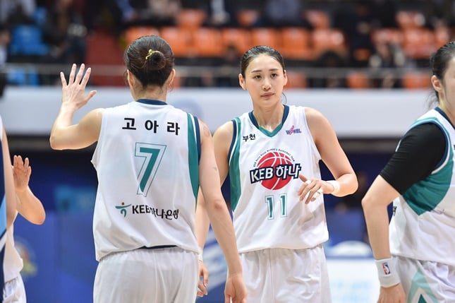 부천 KEB하나은행-인천 신한은행. / 사진=WKBL 제공
