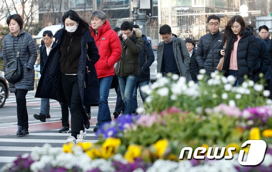 주말 꽃샘추위..제주 제외 전국 곳곳 눈·비 /사진=뉴스1