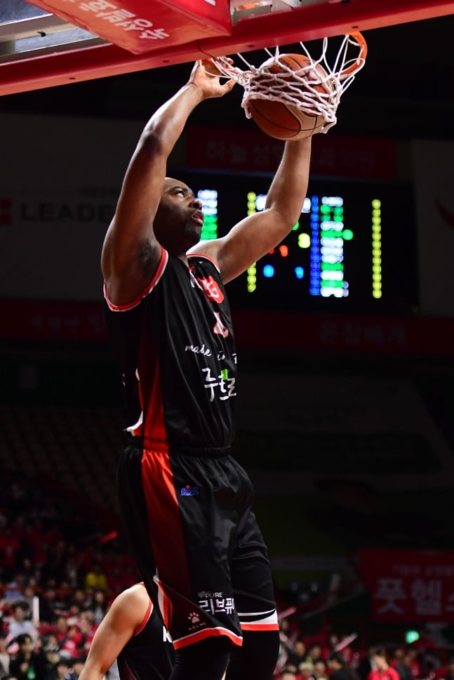 19점을 올리며 팀 승리를 이끈 마커스 랜드리. /사진=KBL 제공