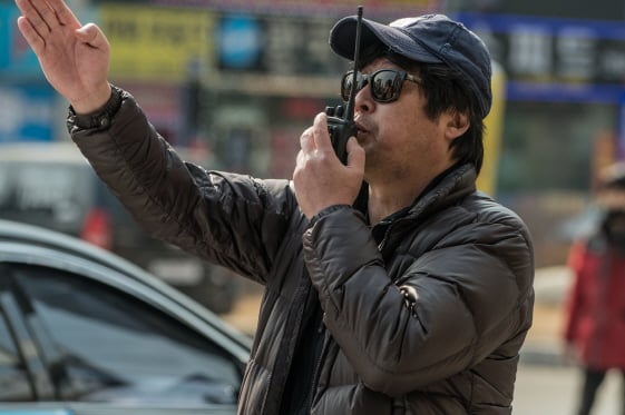 '미성년' 현장을 지휘하는 김윤석.