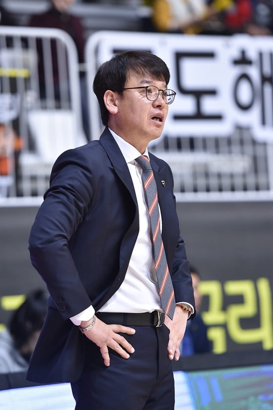인천 신한은행 정상일 감독. / 사진=WKBL 제공