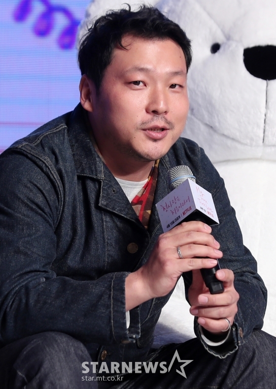 넷플릭스 오리지널 시리즈 '첫사랑은 처음이라서'의 오진석 감독 /사진=김휘선 기자