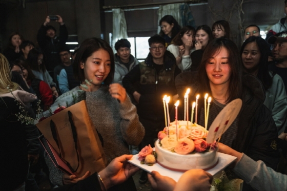 박신혜와 전종서 주연 영화 '콜'이 모든 촬영을 마치고 후반작업에 돌입했다.