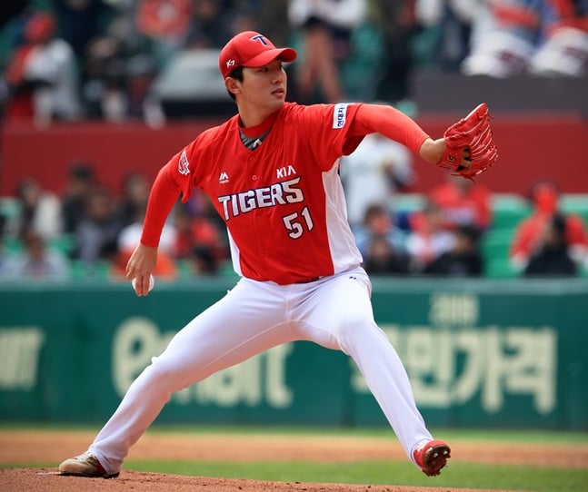 호투를 뽐내며 승리투수가 된 홍건희. /사진=KIA 타이거즈 제공