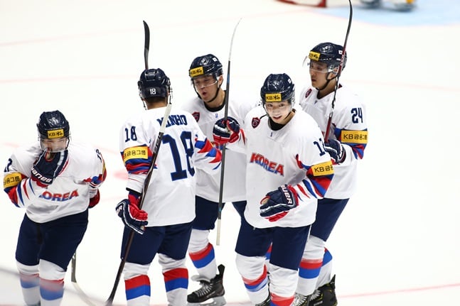 한국 남자 아이스하키 대표팀이 2019 국제아이스하키연맹(IIHF) 아이스하키 세계선수권 디비전 1 그룹 A 첫 판에서 헝가리에 완승을 거뒀다. /사진=대한아이스하키협회 제공