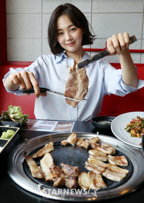 배우 금새록 / 사진=이기범 기자 leekb@, 장소제공='숙성의 미' 홍대점