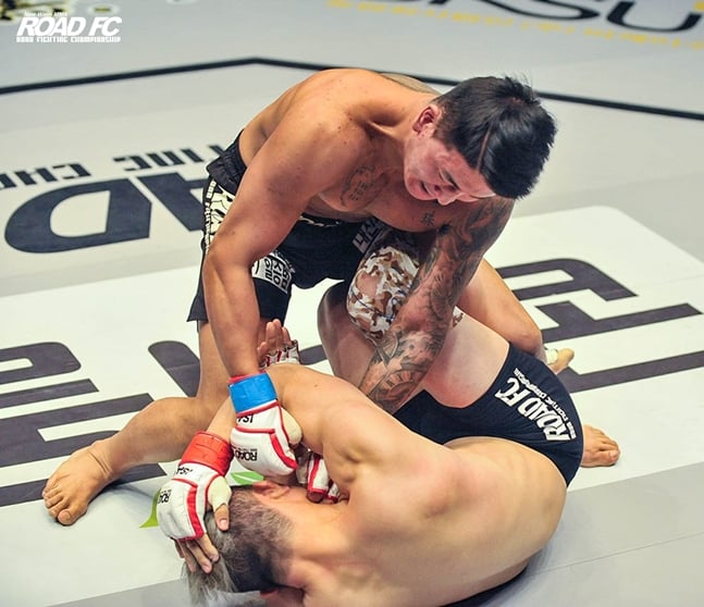 임동환을 제압한 김태인./사진=ROAD FC
