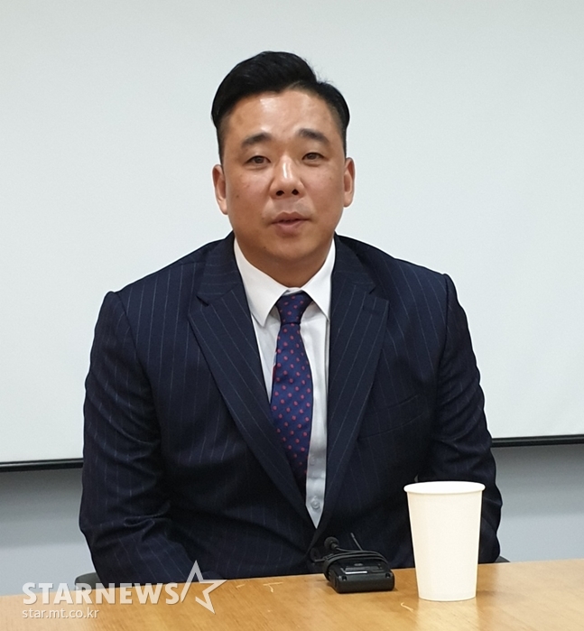 은퇴 기자회견에 참석한 김사율./사진=심혜진 기자