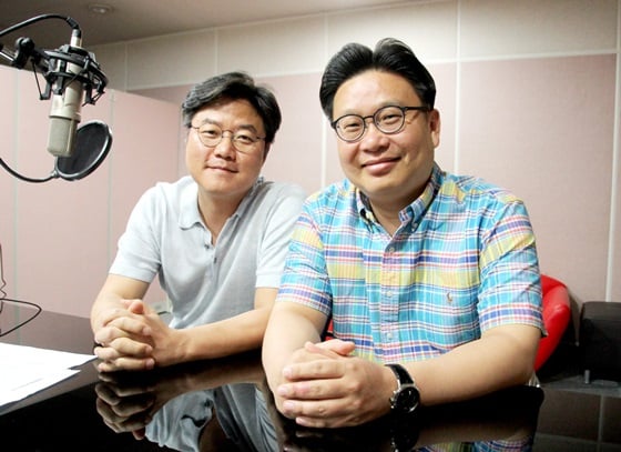 나영석PD(왼쪽)와 서경덕 교수 /사진제공=서경덕 교수 연구팀