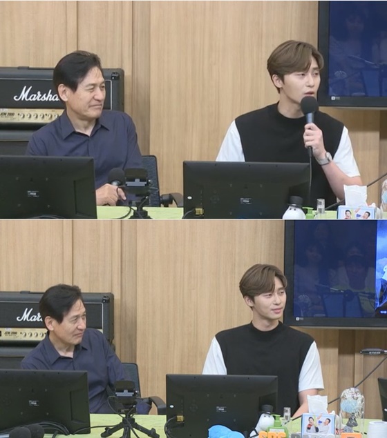 영화 '사자'에 출연하는 배우 안성기(왼쪽), 박서준 /사진=SBS 라디오 파워FM '두시 탈출 컬투쇼' 보는 라디오 방송화면 캡처