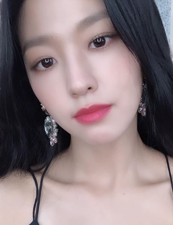 설현./사진=설현 인스타그램