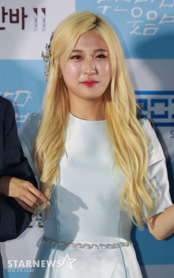 '별풍선 반환 논란'의 BJ 양팡이 23일 오후 부산 해운대구 영화의 전당 야외극장에서 열린 7회 부산국제코미디페스티벌(BICF)에 참석해 포즈를 취하고 있다. 이번 부산국제코미디페스티벌은 오늘부터 내달 1일까지 열흘간 부산 각 지역에서 유·무료 공연이 진행된다. / 사진=부산=이동훈 기자 photoguy@
