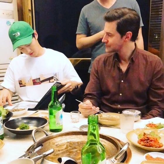 송중기 / 사진=리처드 아미티지 인스타그램