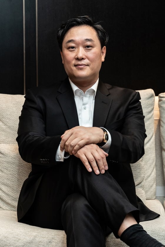 '힘을 내요, 미스터리' 이계벽 감독