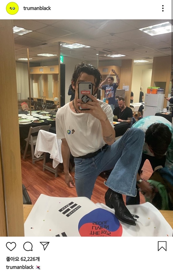 /사진=The 1975 보컬 매튜 힐리 인스타그램