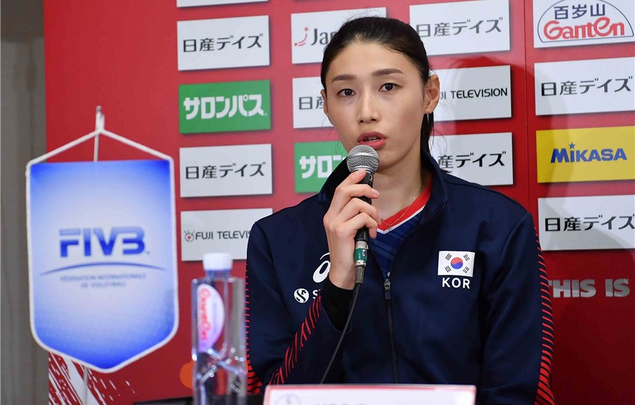 24일 세르비아전 승리 후 공식 인터뷰에 임하는 김연경. /사진=FIVB