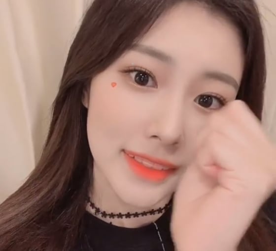/사진=아이즈원 공식 인스타그램