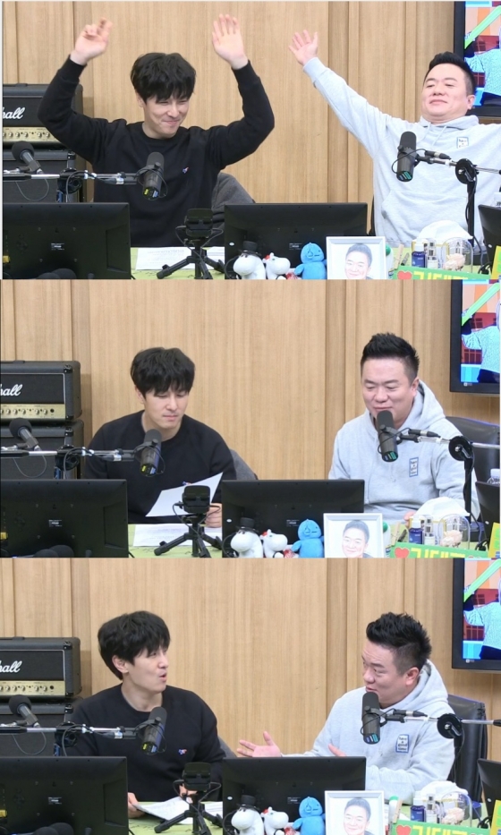 /사진=SBS 파워FM '두시탈출 컬투쇼' 보이는 라디오 캡처 (김동완 김태균)