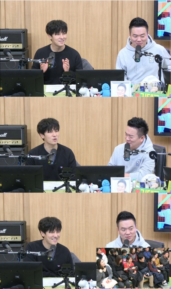 /사진=SBS 파워FM '두시탈출 컬투쇼' 보이는 라디오 캡처 (김동완 김태균)