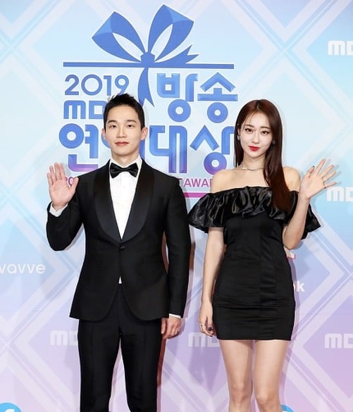 /사진=경리 인스타그램 (왼쪽부터 김정현 아나운서 경리)