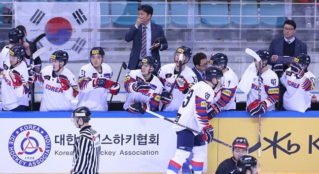 2019 레거시컵 대회 당시 한국 대표팀. /사진=대한아이스하키협회 제공