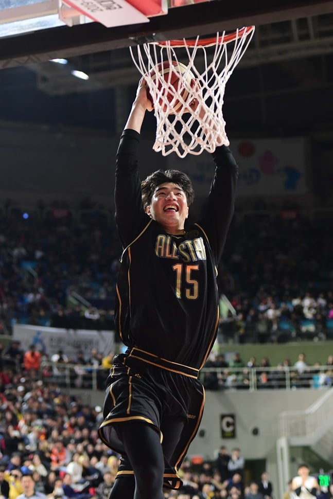 31점을 몰아친 팀 허훈의 김종규. /사진=KBL 제공