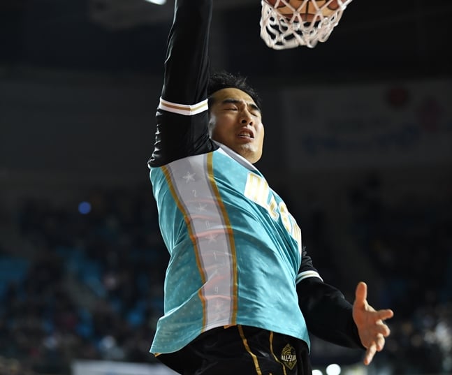 덩크슛을 성공시키고 있는 김현민. /사진=KBL 제공