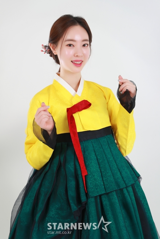 필라테스 강사 겸 배우 양정원 /사진=이동훈 기자 photoguy@, 한복 협찬=금단제 한복