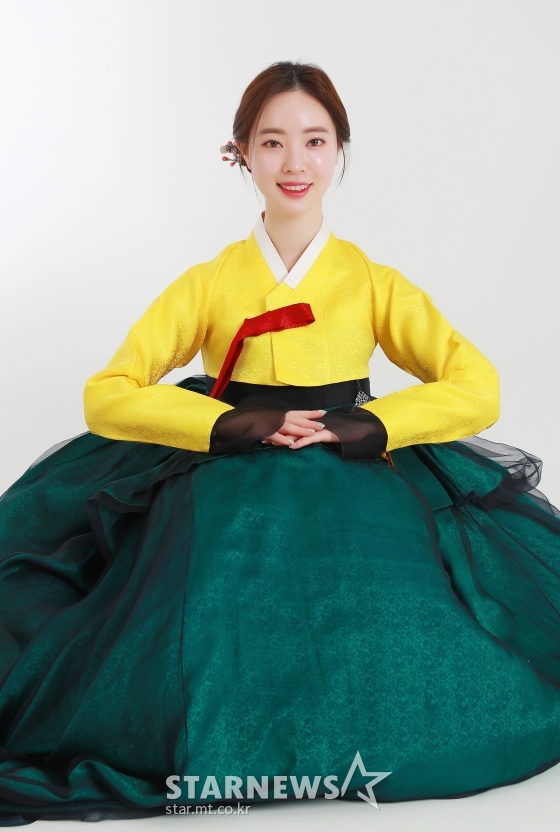 필라테스 강사 겸 배우 양정원 /사진=이동훈 기자 photoguy@, 한복 협찬=금단제 한복