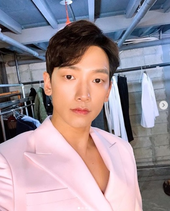 /사진=가수 겸 배우 정지훈 SNS.
