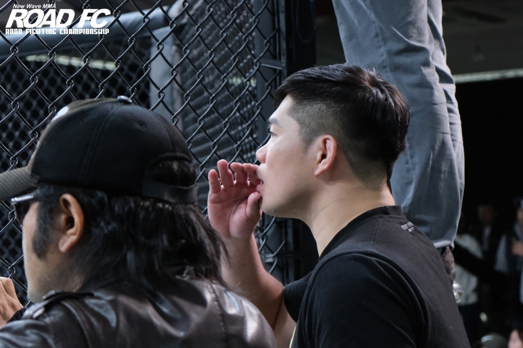 김보성과 김대환 대표(오른쪽). /사진=로드FC 제공