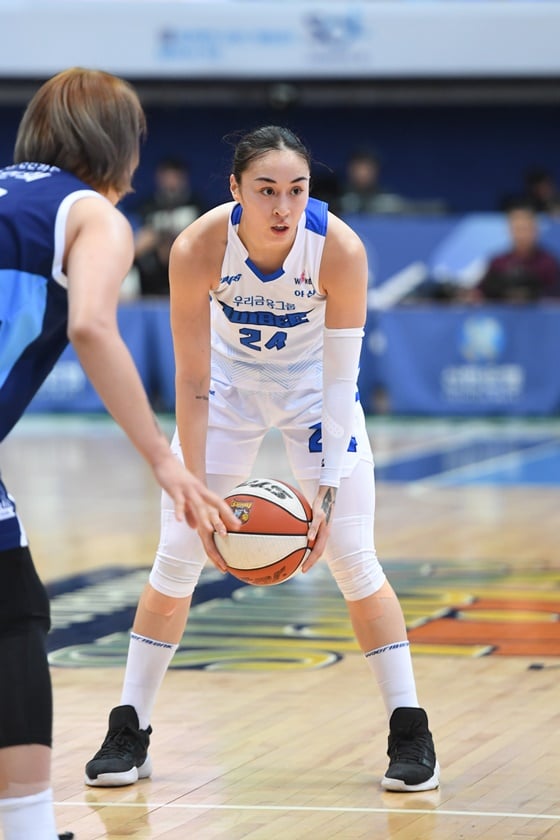 김소니아(오른쪽). /사진=WKBL