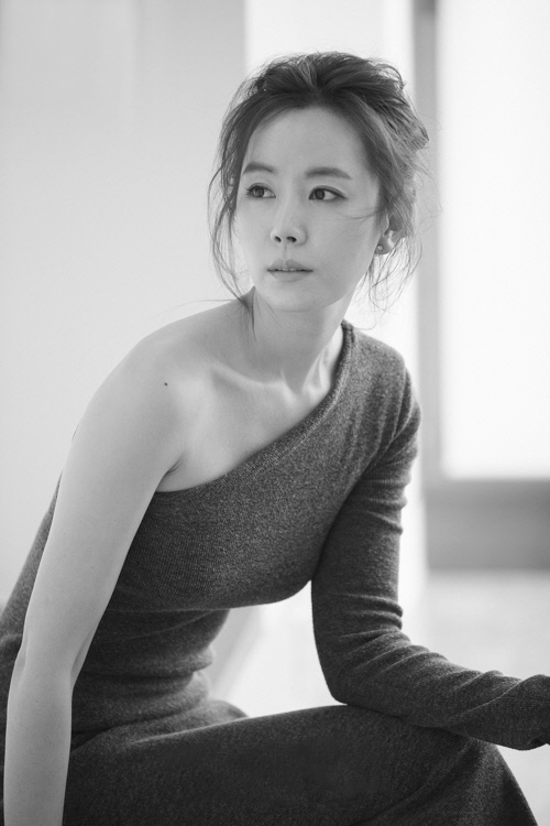 배우 김유미 /사진=에스더블유엠피