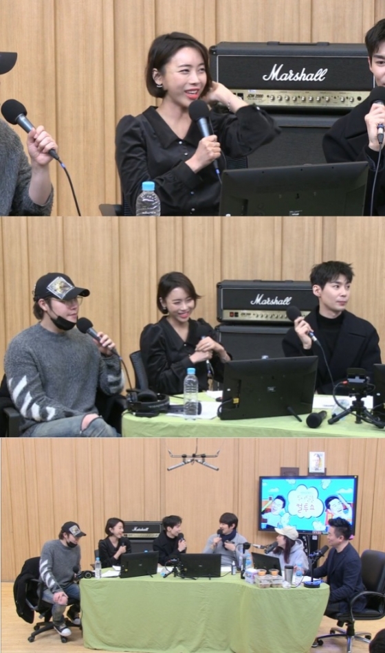 /사진=SBS 두시탈출 컬투쇼 캡처 (에이트 이현 주희 백찬 KCM 신봉선 김태균)