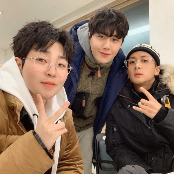/사진=딘딘 인스타그램 (딘딘 김선호 빅스 라비)