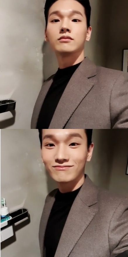 /사진=신재휘 인스타그램
