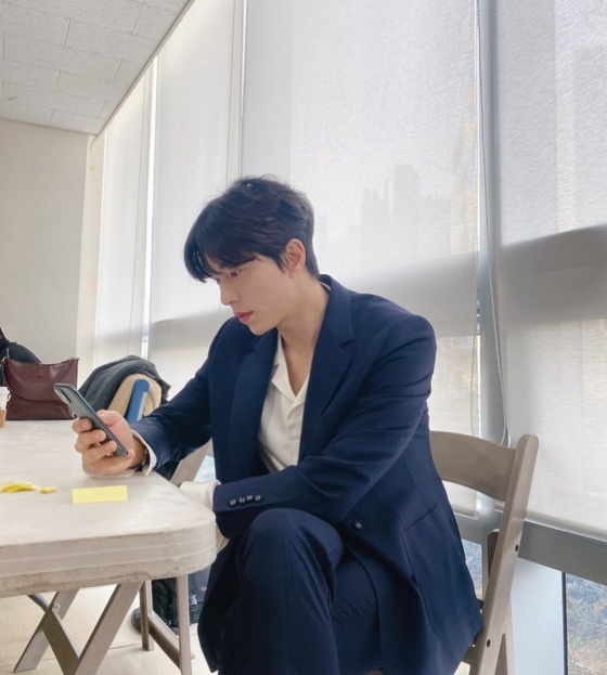/사진=윤현민 인스타그램