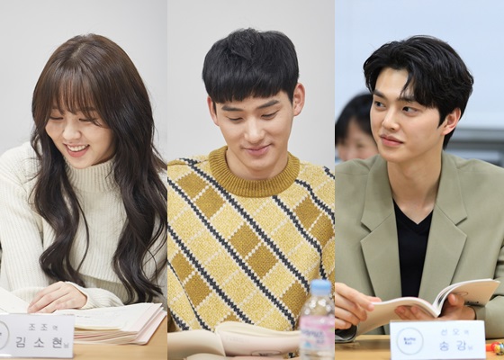 (왼쪽부터)김소현, 정가람, 송강 /사진제공=넷플릭스