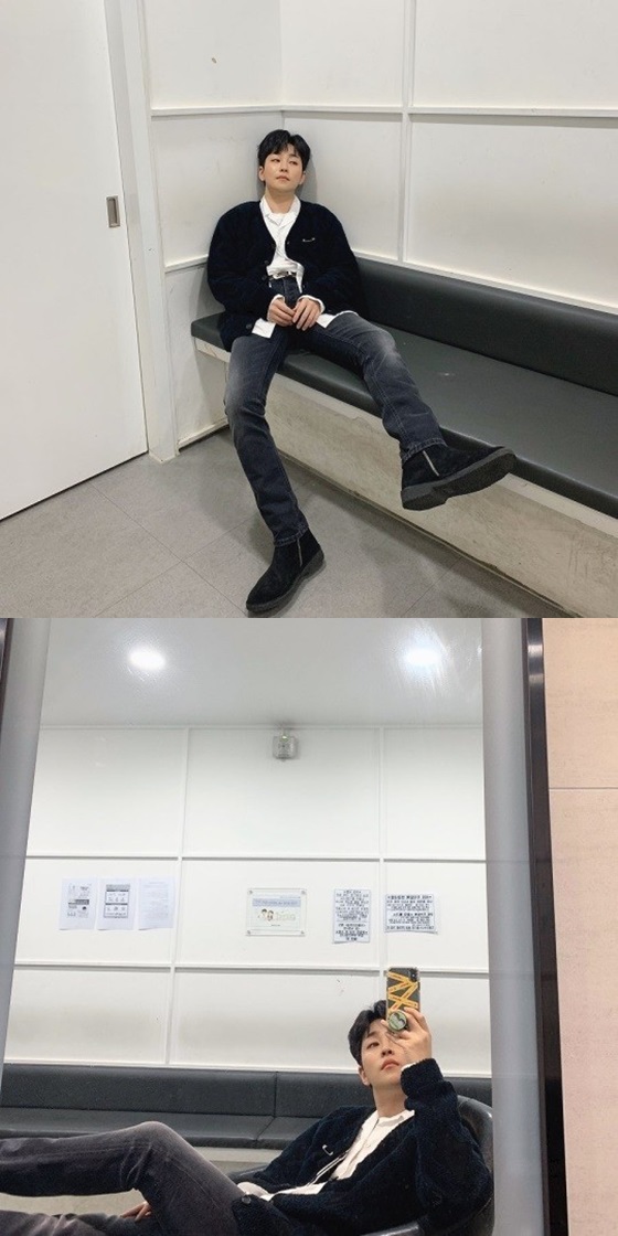 /사진=가수 딘딘 SNS.