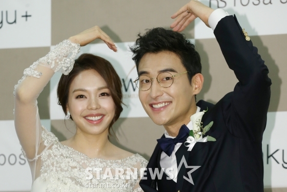 김인석, 안젤라 박 부부/사진=이동훈 기자