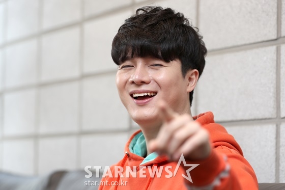 TV조선 '내일은 미스터트롯'에서 활약한 가수 겸 뮤지컬 배우 신인선 /사진=이기범 기자
