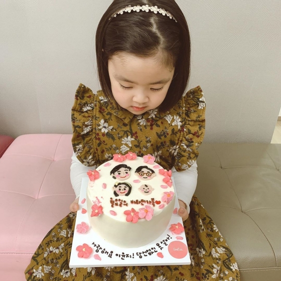 /사진=이윤지 인스타그램 (정라니 양)