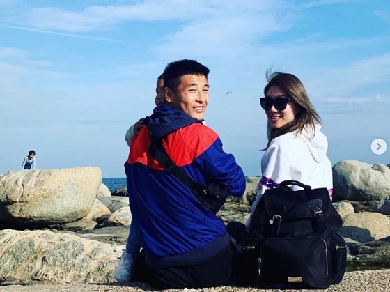 우레이 가족들. 우레이 아내(맨 오른쪽). /사진=중국 시나스포츠 캡처