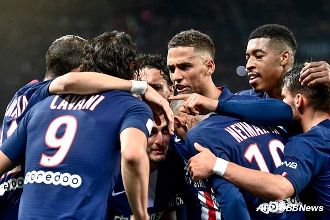 득점 이후 기뻐하는 PSG 선수들. /AFPBBNews=뉴스1